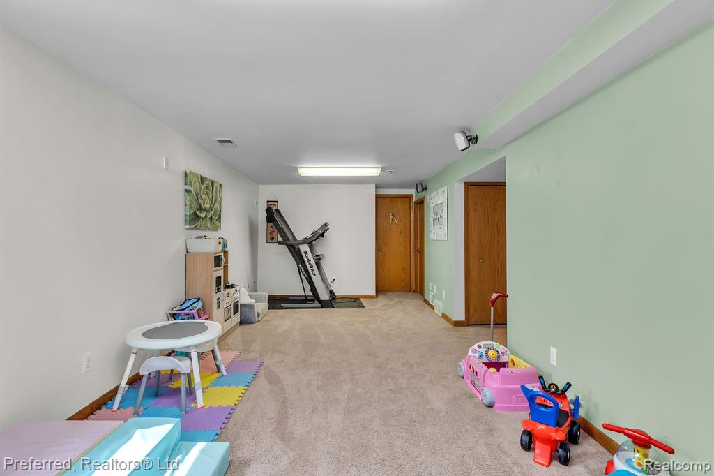 9514 CORNELL Avenue, Clarkston, MI 48348 — Photo 29