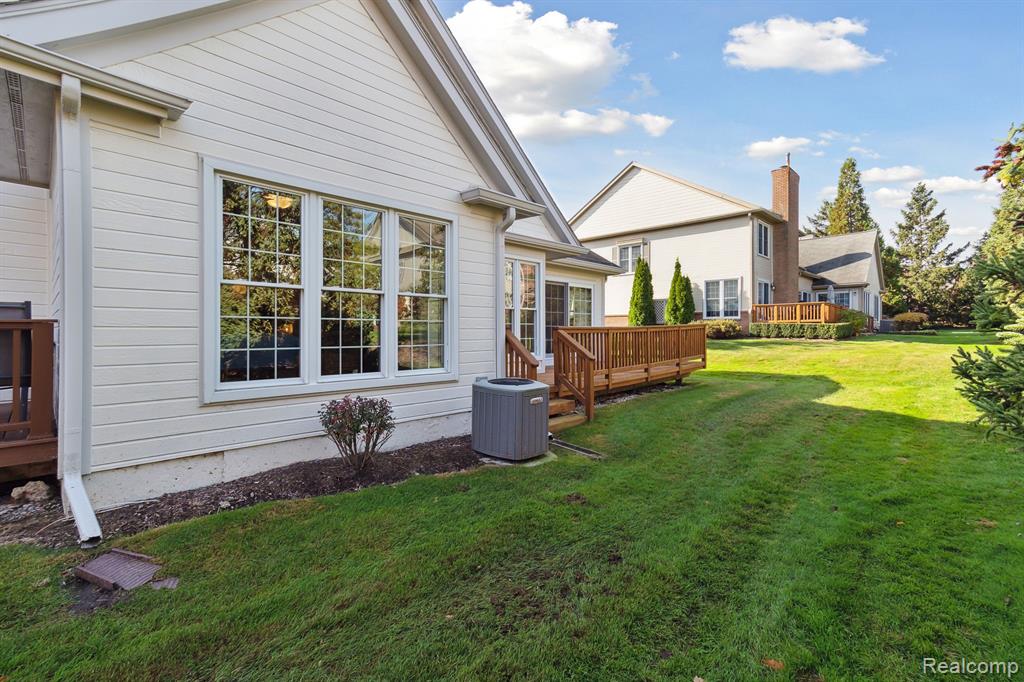 39784 GLENVIEW, Northville, MI 48168 — Photo 48