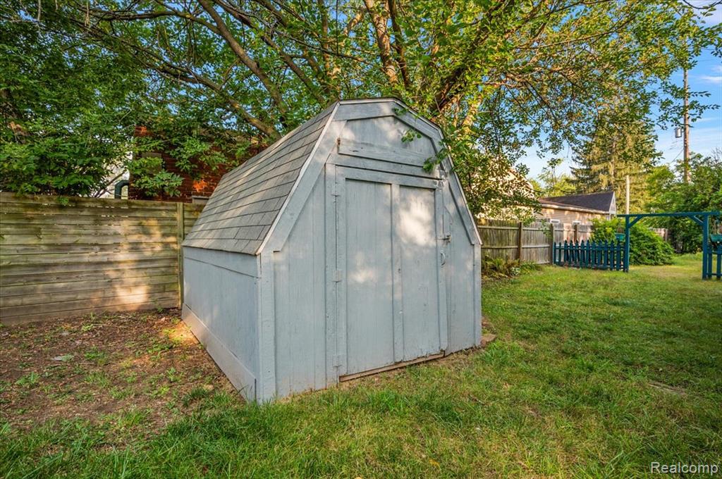 108 Oakwood Street, Holly, MI 48442 — Photo 47