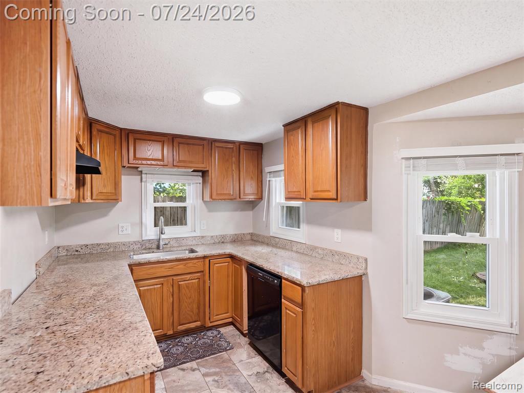 890 E Grand Boulevard, Ypsilanti, MI 48198 — Photo 9