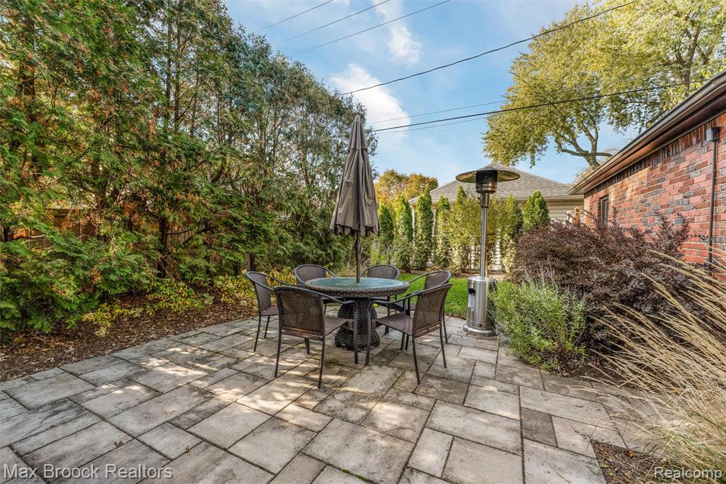 1425 Bedford Road, Grosse Pointe Park, MI 48230 — Photo 48