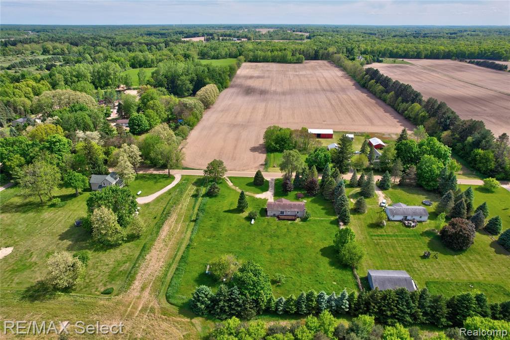 4176 Tyrell Road, Owosso, MI 48867 — Photo 10