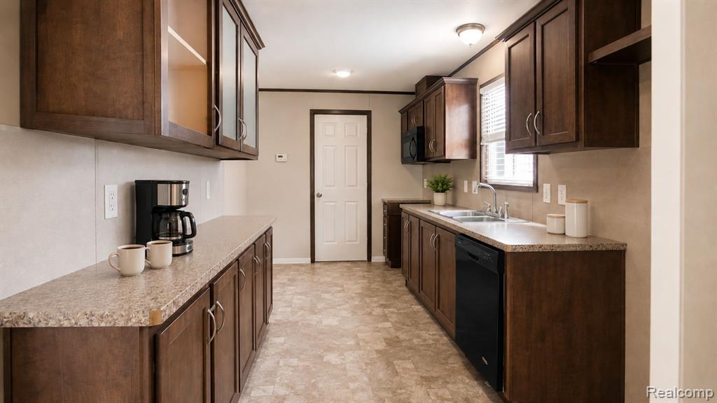 13318 Dixie Highway, 174, Holly, MI 48442 — Photo 3