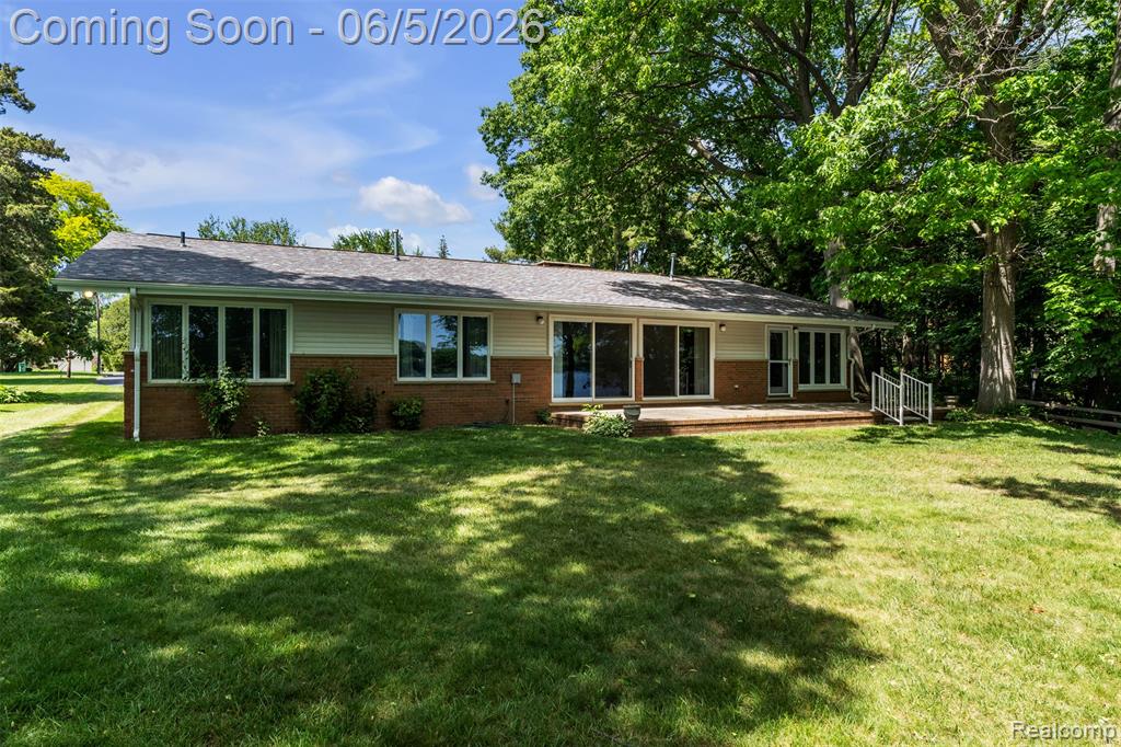 47435 N Shore Drive, Belleville, MI 48111 — Photo 45