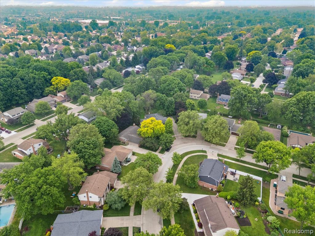 5538 Larkins Drive, Troy, MI 48085 — Photo 35