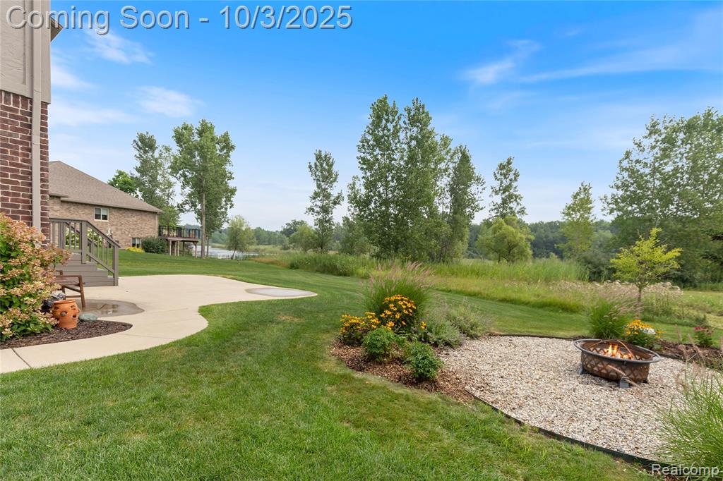 68242 Lake Angela Pointe, Richmond, MI 48062 — Photo 32
