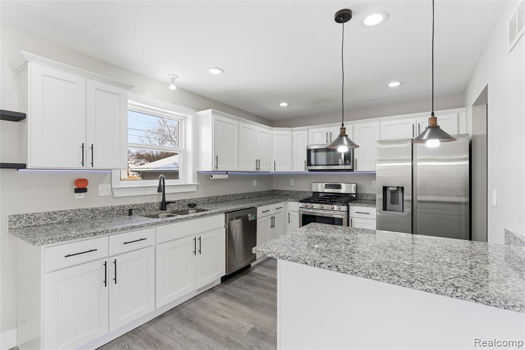 507 E Muir Avenue, Hazel Park, MI 48030 — Photo 12