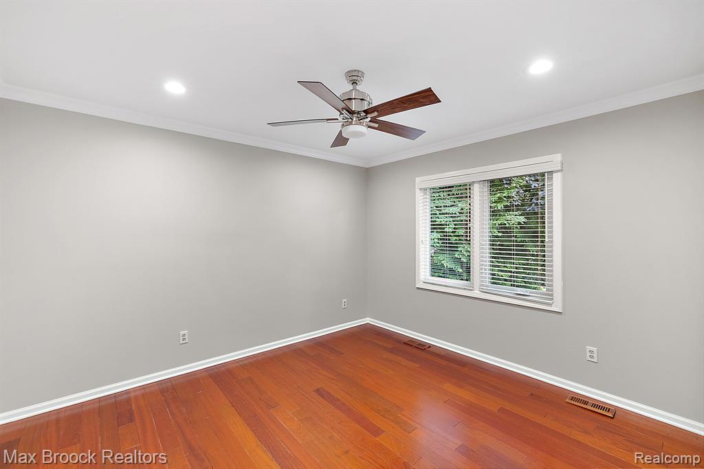 4696 PIER Court, Troy, MI 48098 — Photo 29