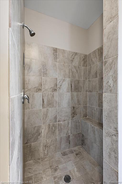 6510 Leigh Hollow Road, West Bloomfield, MI — Photo 22