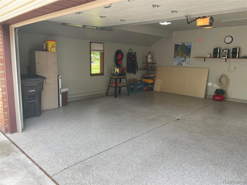 7666 Labo Road, South Rockwood, MI — Photo 24
