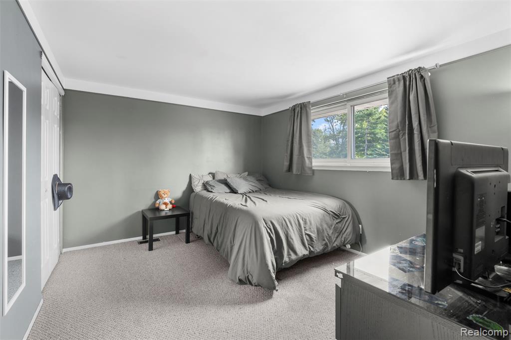 9719 Katherine Street, Taylor, MI 48180 — Photo 13