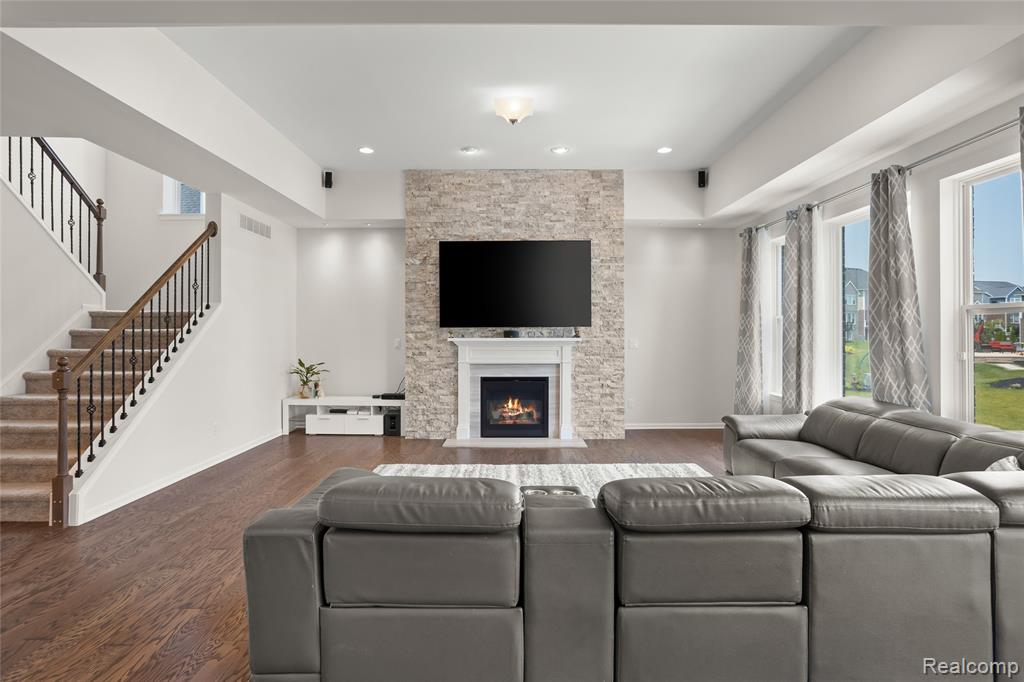 47780 Fieldstone Drive, Northville, MI — Photo 12