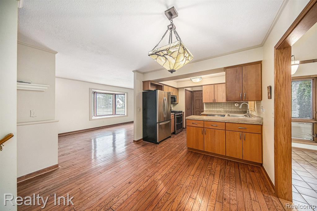 46585 MABEN Road, Canton, MI 48187 — Photo 4