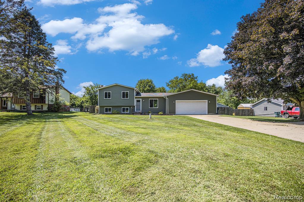 2213 Landmark Drive, Lapeer, MI 48446 — front exterior