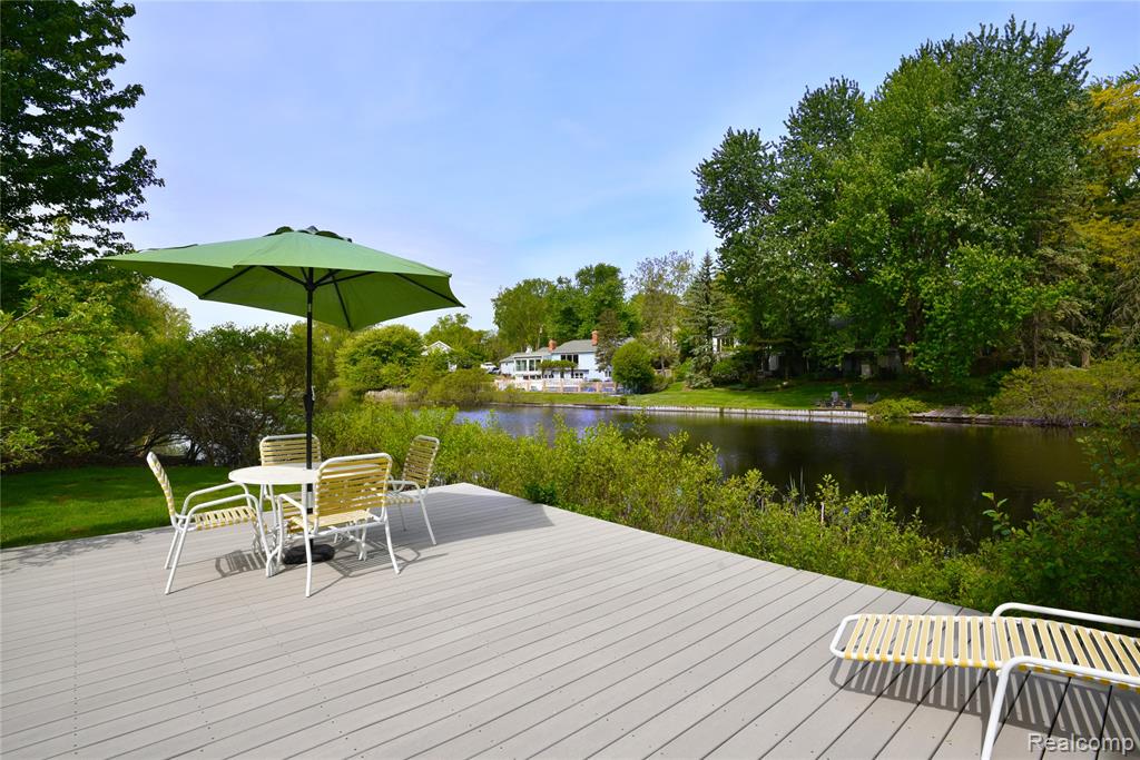 2026 W Bend Court, Bloomfield Hills, MI 48302 — Photo 40