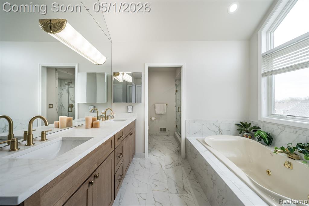 26230 Harbour Pointe Drive S, #44, Harrison Township, MI — Photo 36