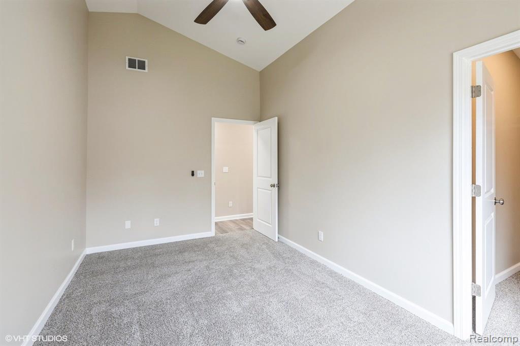 4170 NAVARRA, White Lake, MI 48383 — Photo 15