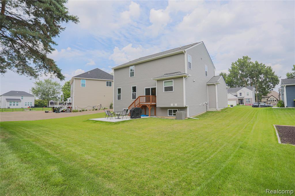 20776 Wexford Drive, Macomb, MI 48044 — Photo 9