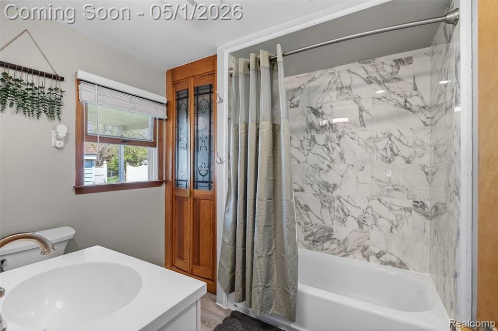 677 Lindbergh Street, Wyandotte, MI 48192 — Photo 28