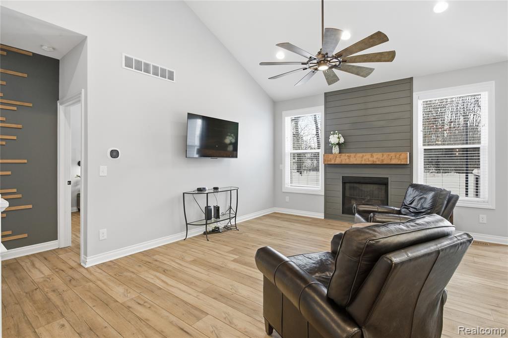12425 Wolfberry Court, Fenton, MI 48430 — Photo 10