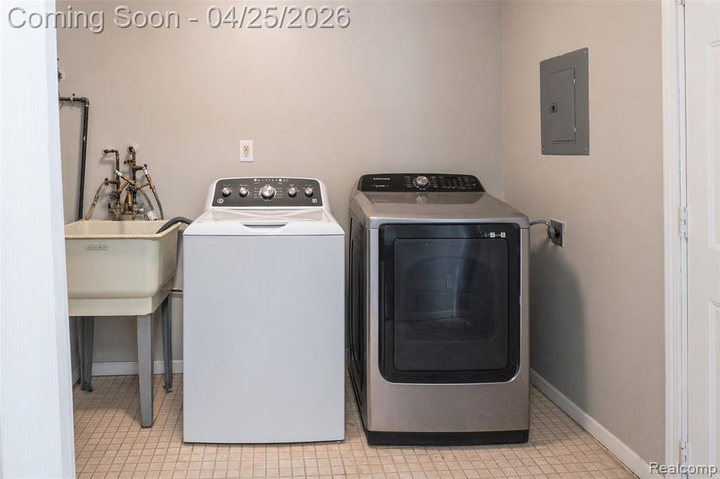 9263 Sylvia Street, Taylor, MI 48180 — Photo 13
