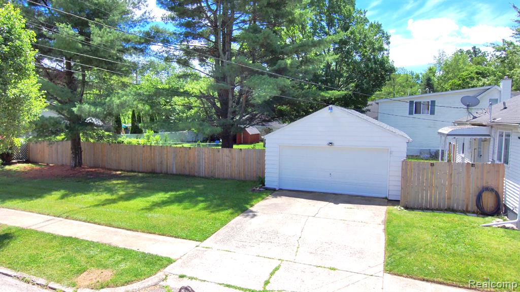 722 YORK Street, Milan, MI 48160 — Photo 12