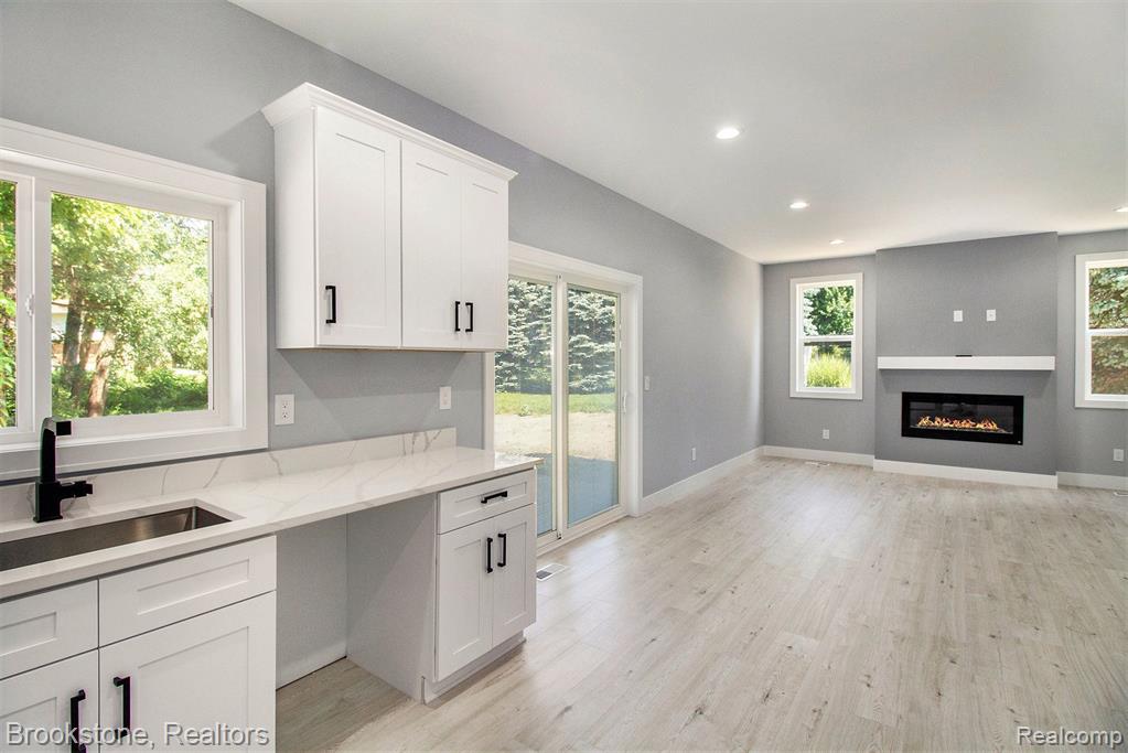 4319 Major Avenue, Waterford, MI 48329 — Photo 10