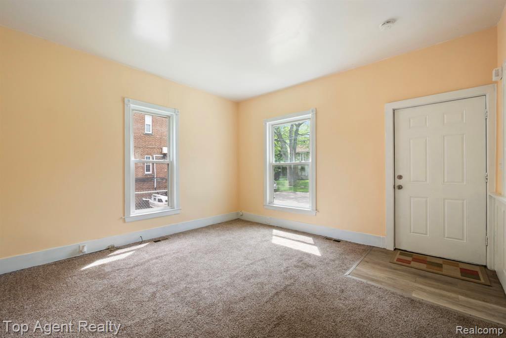 50 Henderson Street, Pontiac, MI 48341 — Photo 6