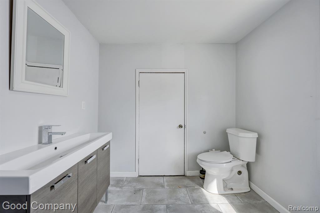 813 S Center Street, Royal Oak, MI 48067 — Photo 28