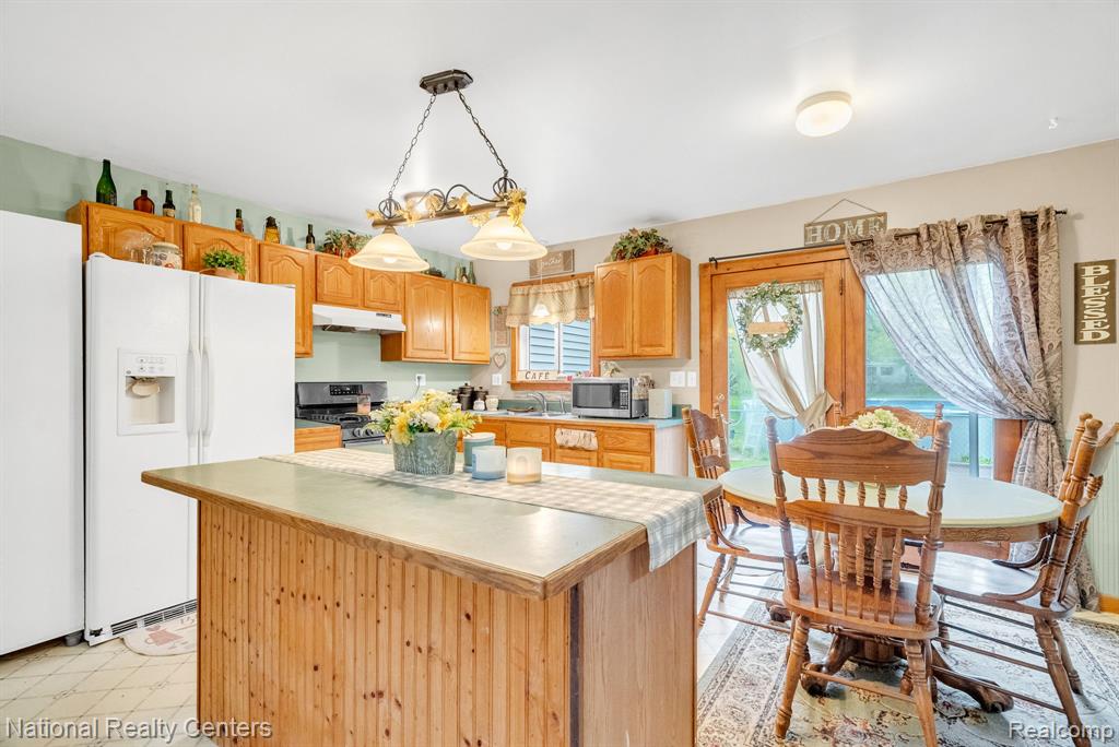 2230 Stonesthrow Drive, Lapeer, MI 48446 — Photo 5