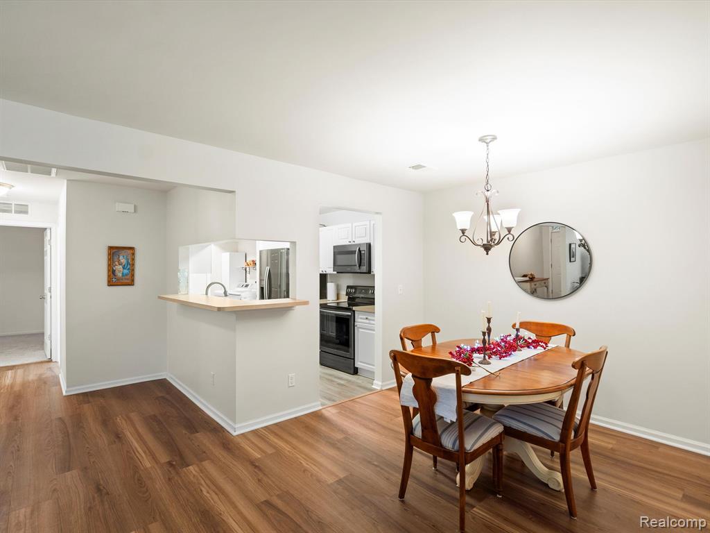 5288 BROOKEMONTE Circle, Rochester, MI 48306 — Photo 12