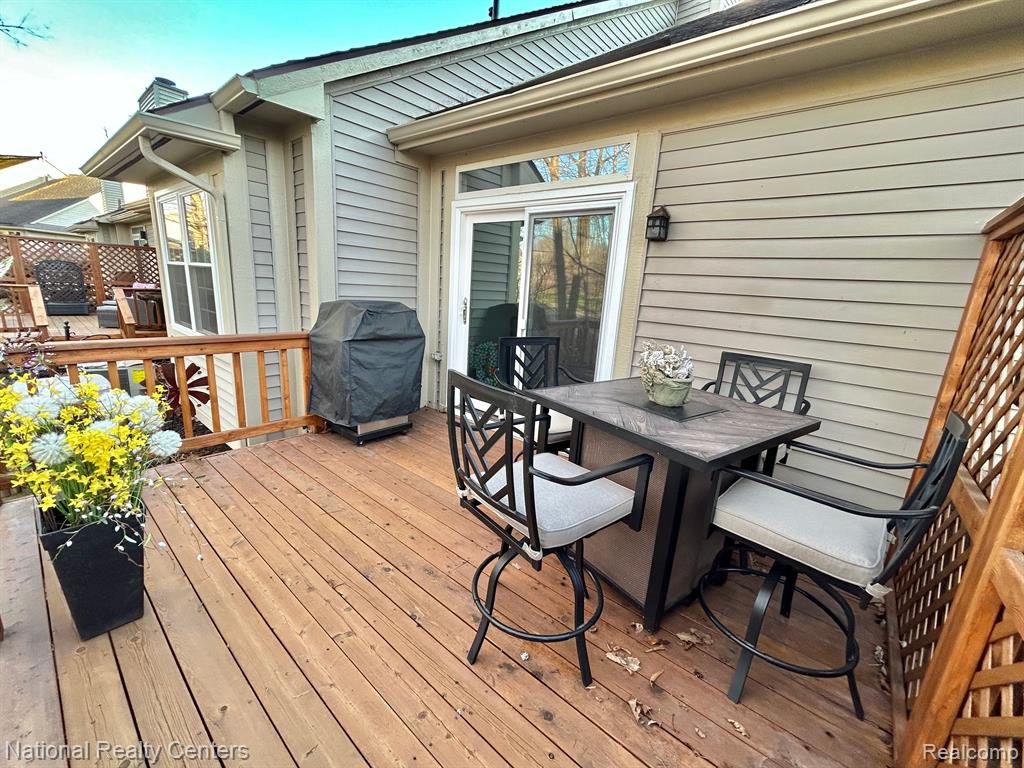 41816 INDEPENDENCE Drive, Novi, MI 48377 — Photo 41