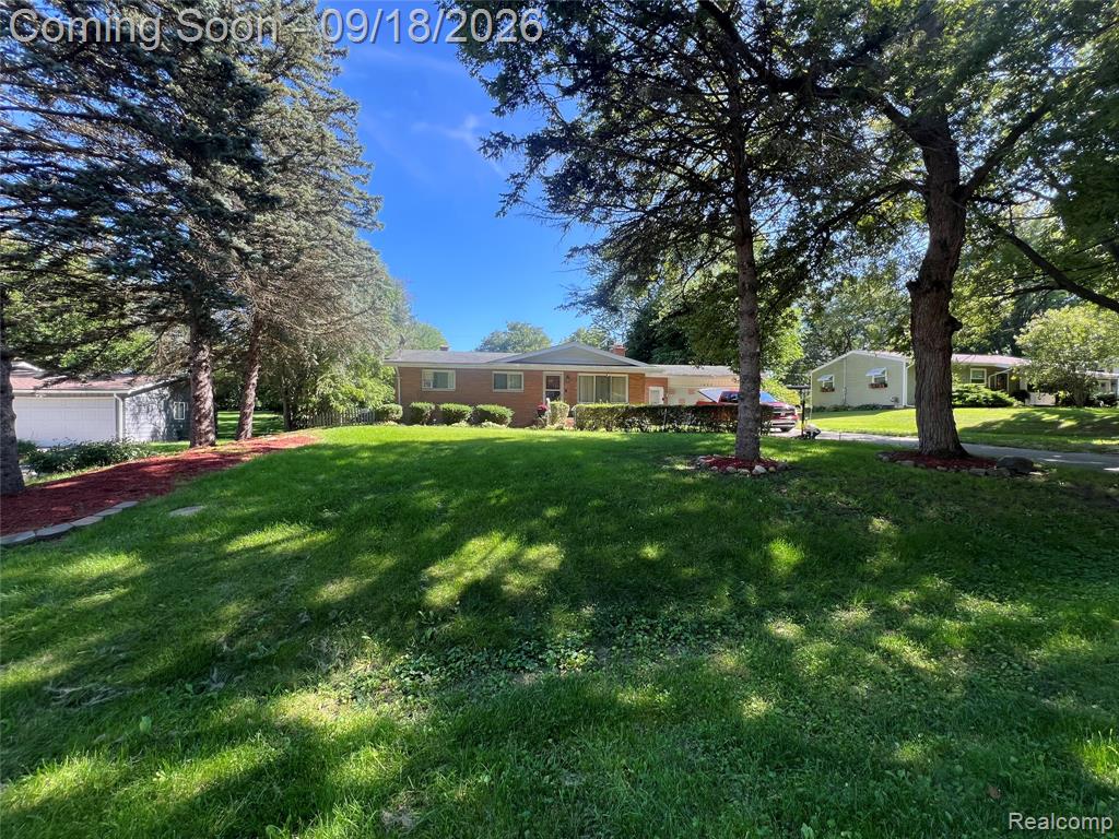 1490 Autumn Drive, Flint, MI 48532