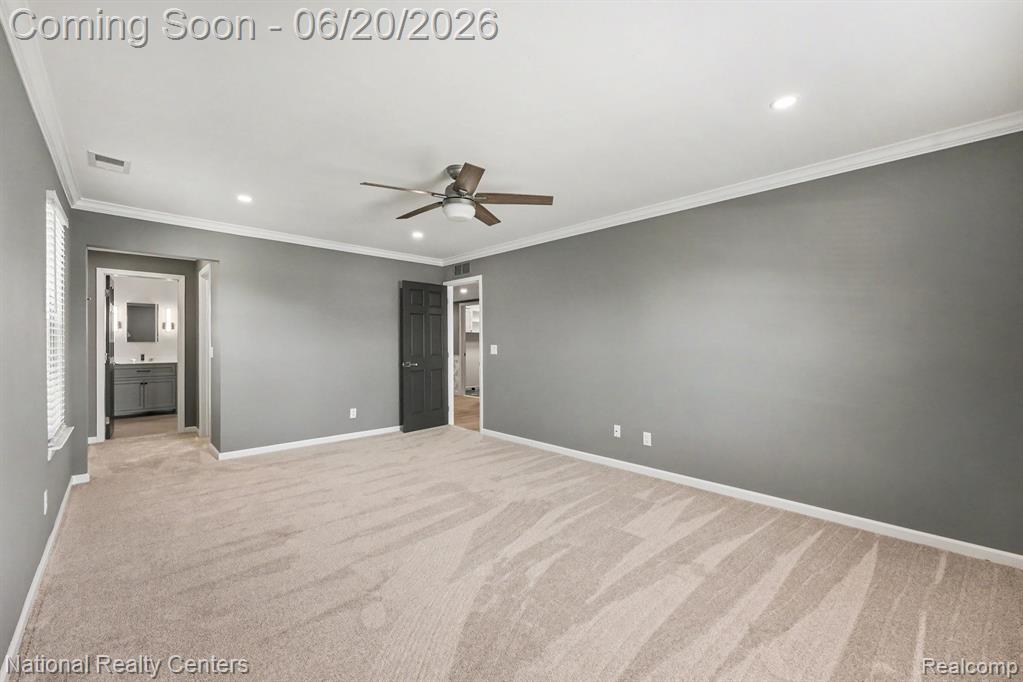 5076 Harbor Oak Drive, Waterford, MI 48329 — Photo 10