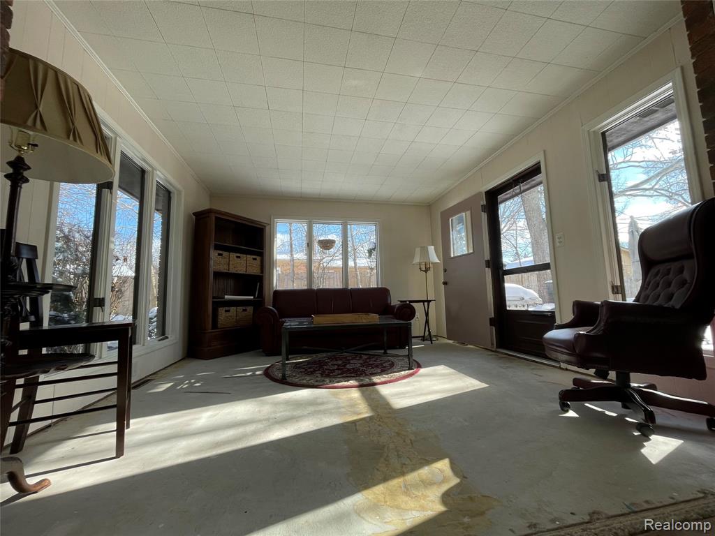 668 W Crest Lane, South Lyon, MI 48178 — Photo 5