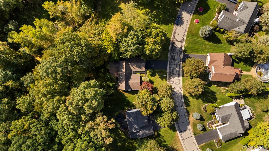 9438 Appleview Court, Brighton, MI 48116 — Photo 8