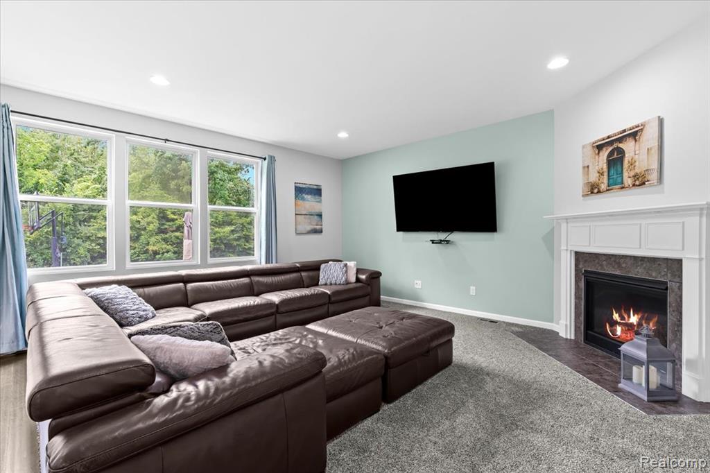 49645 Hartwick Drive, Novi, MI — Photo 11