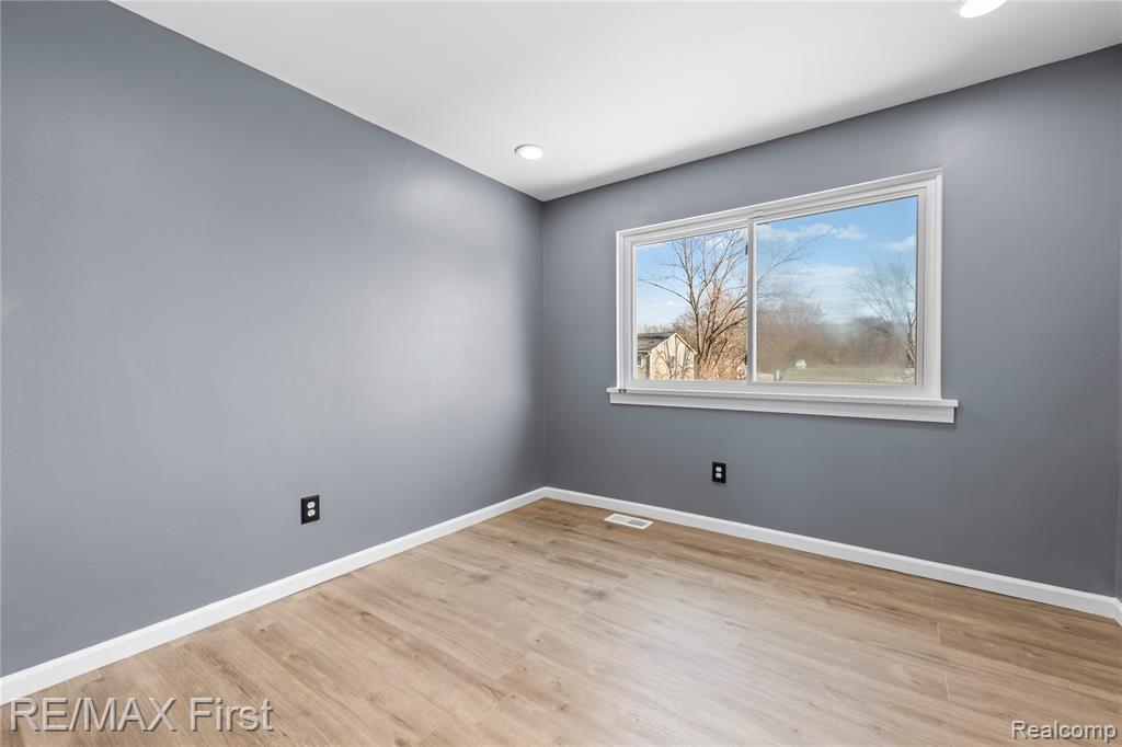 4306 Tallman Drive, Troy, MI 48085 — Photo 14