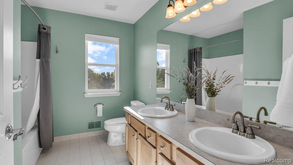 46743 Crosswick Drive, Canton, MI 48187 — Photo 37