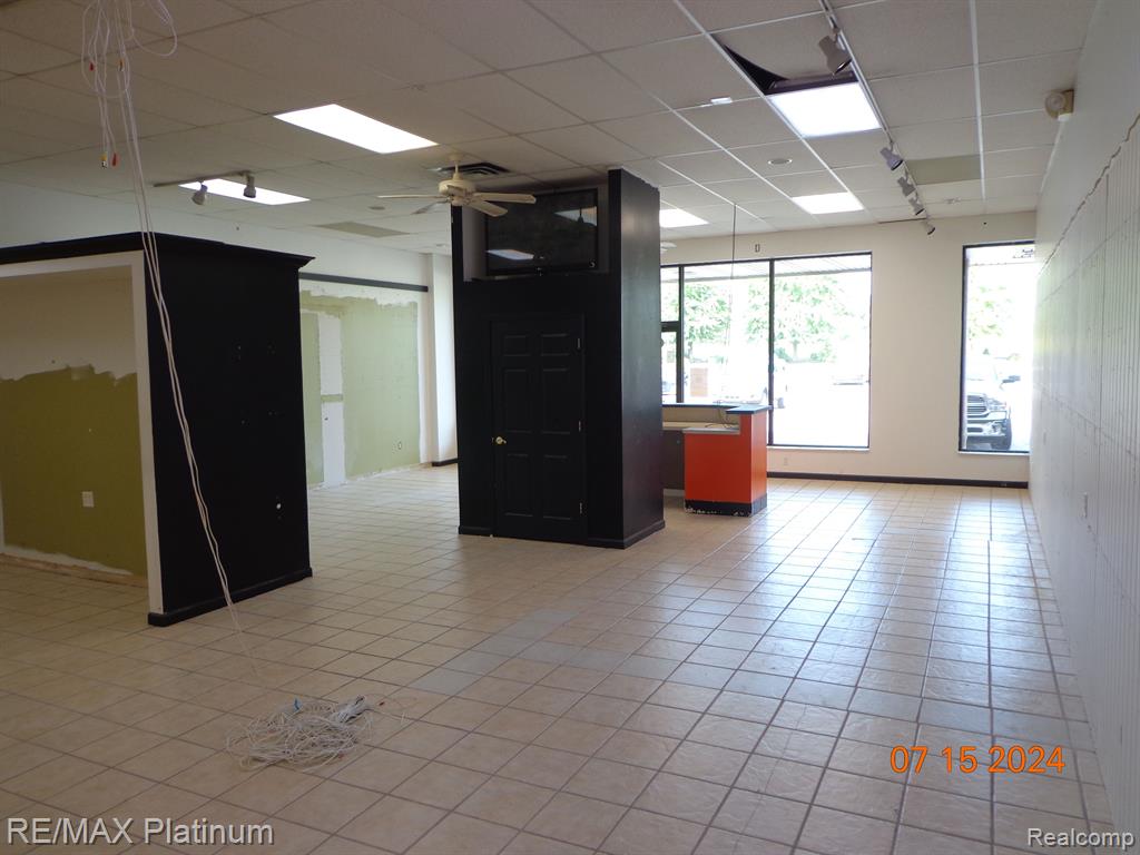 1818 N OLD US 23, Howell, MI 48843 — Photo 11