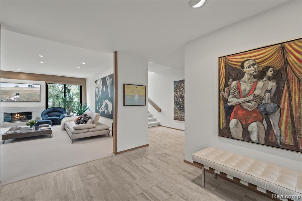 63 Barden Court, Bloomfield Hills, MI 48304 — Photo 4