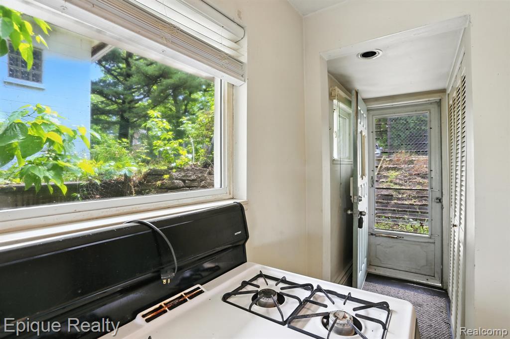 481 Heights Road, Lake Orion, MI 48362 — Photo 27