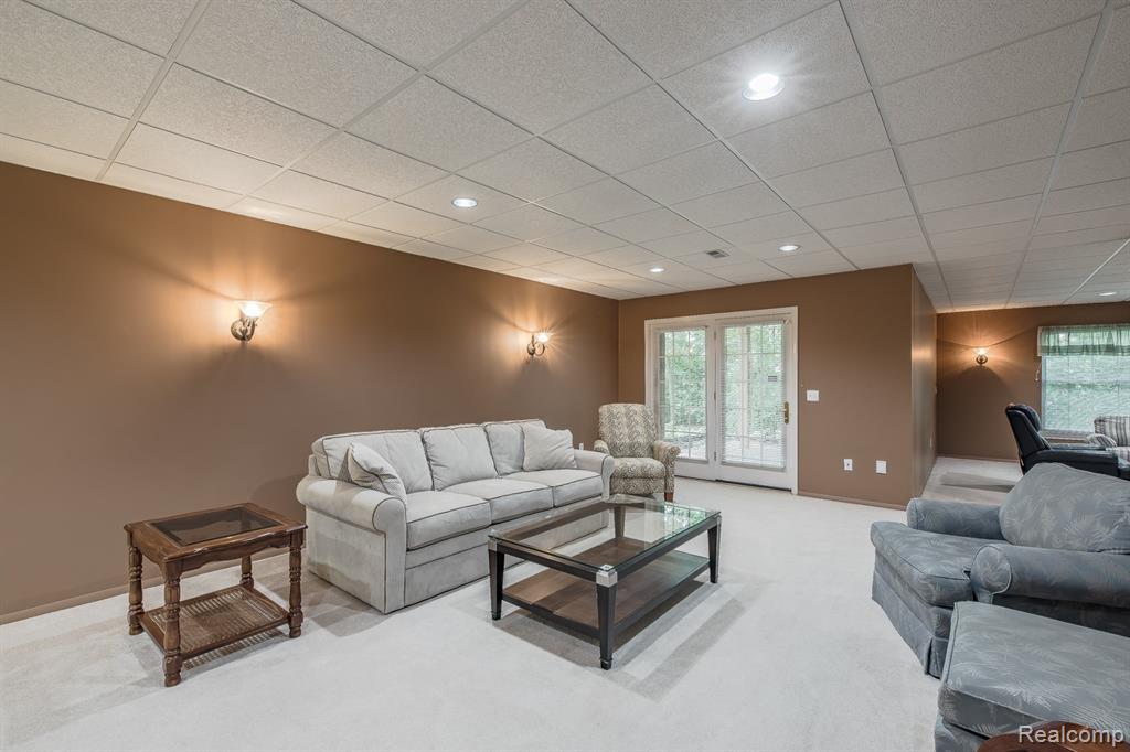 6580 Summit Ridge, Clarkston, MI — Photo 36