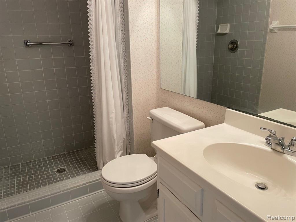 902 RIDGE Court, 122, Brighton, MI 48116 — Photo 19
