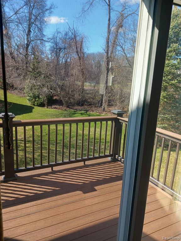 644 MILL POINTE Drive, Milford, MI 48381 — Photo 24