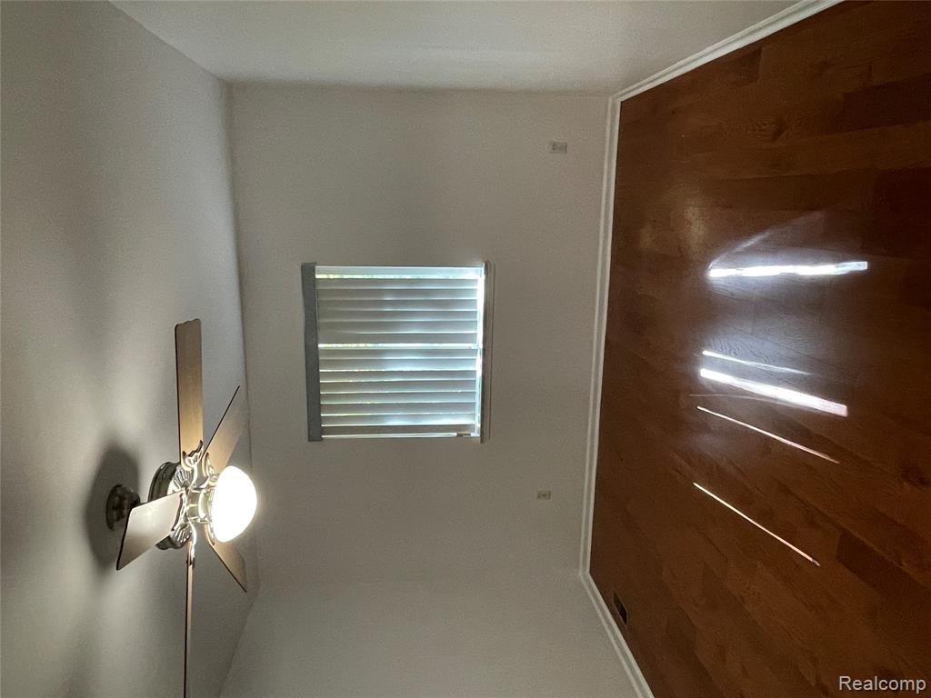 5560 Seabreeze Lane, Sterling Heights, MI 48310 — Photo 17