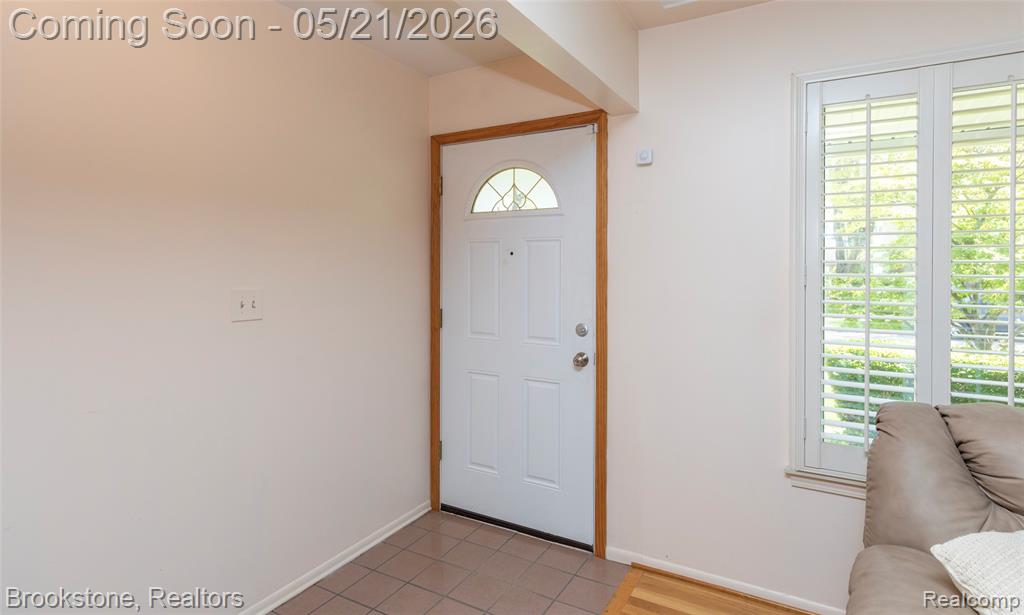 2445 Liverpool, Auburn Hills, MI 48326 — Photo 14