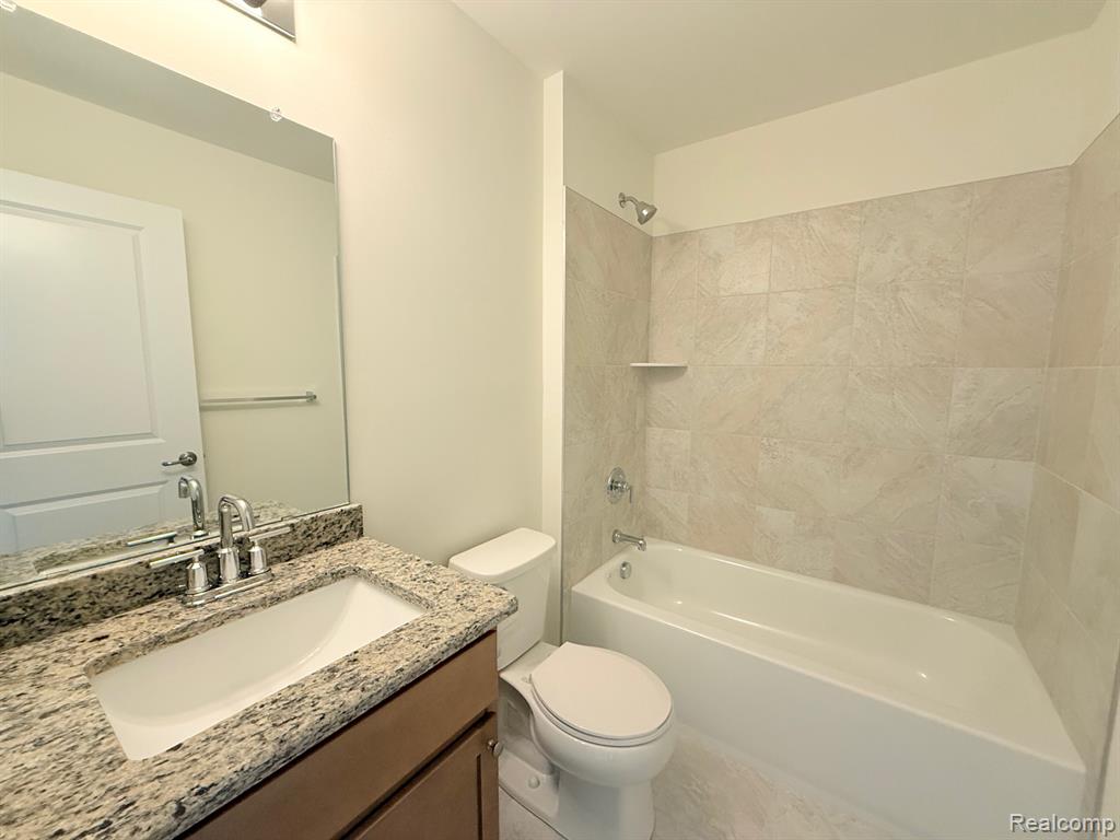 4864 Parkside Lane, Troy, MI 48085 — Photo 7
