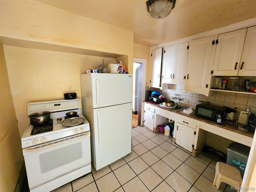 9160 Boleyn Street, Detroit, MI 48224 — Photo 5