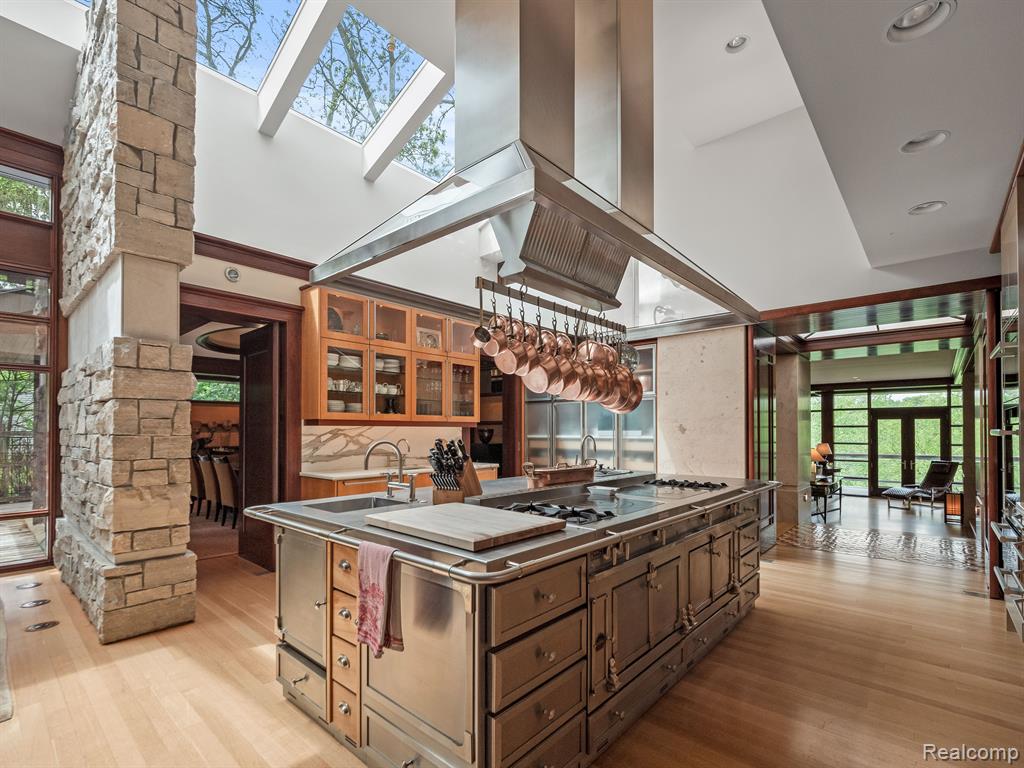 834 SOUTHFIELD Road, Birmingham, MI 48009 — Photo 16